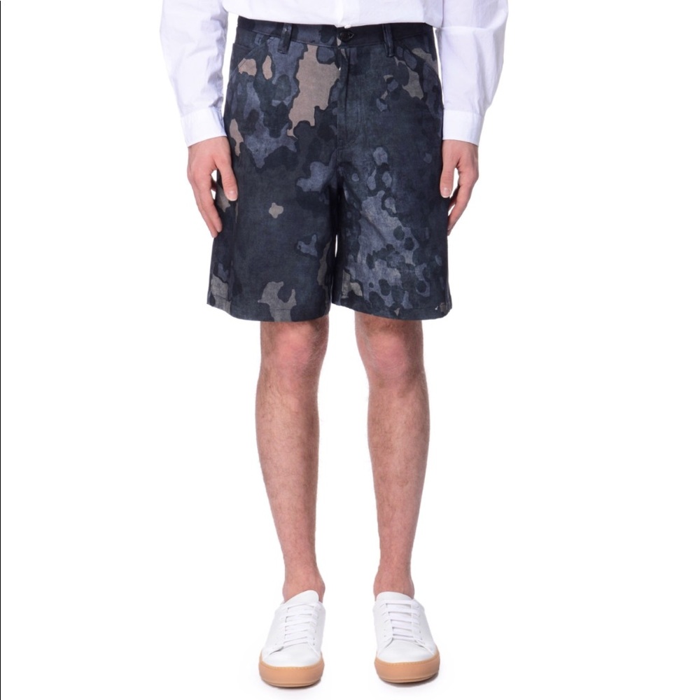 NWOT Acne Studios Allan Camo Print Mens Shorts
